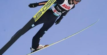 Sprang in Lillehammer auf Rang drei: Karl Geiger in Aktion. Foto: Terje Bendiksby/NTB/dpa