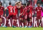 Der FC Bayern München um Abwehr-Chef Niklas Süle (M.) spielte nur unentschieden gegen Leverkusen. Foto: Sven Hoppe/dpa