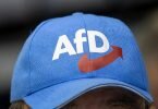 Ob der Verfassungsschutz die AfD als rechtsextremistischen Verdachtsfall ins Visier nehmen darf entscheidet das Verwaltungsgericht Köln. Foto: Monika Skolimowska/dpa-Zentralbild/dpa