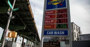 Die hohen Kosten für Energie treiben in den USA die Verbraucherpreise in die Höhe. Foto: Michael Nagle/XinHua/dpa