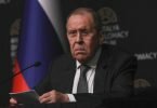 Der russische Außenminister Sergej Lawrow bei der Pressekonferenz nach dem Treffen in Antalya. Foto: Uncredited/AP/dpa