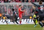 Punktgewinn bei Union Berlin: Stuttgarts Sasa Kalajdzic (l) dreht nach seinem Treffer zum 1:1 jubelnd ab. Foto: Andreas Gora/dpa
