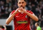 Traf erstmals doppelt in einer Bundesliga-Partie: Freiburgs Vincenzo Grifo jubelt hier über sein zweites Tor. Foto: Philipp von Ditfurth/dpa