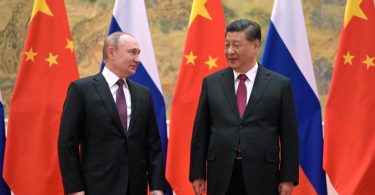 Berichten zufolge soll Russland China um militärische Hilfe im Ukraine-Krieg gebeten haben. Foto: Alexei Druzhinin/Pool Sputnik Government/AP/dpa