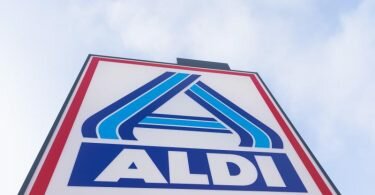 Nach Angaben von Aldi hat der Ukraine-Krieg die Situation noch einmal verschärft. Foto: Rolf Vennenbernd/dpa