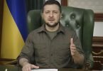 Präsident Wolodymyr Selenskyj will mögliche Absprachen mit Moskau vom ukrainischen Volk legitimieren lassen. Foto: Uncredited/Ukrainian Presidential Press Office/AP/dpa