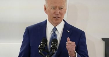 US-Präsident Joe Biden hat mit Blick auf den Ukraine-Krieg Befürchtungen über russische Cyberangriffen in den USA und dem Einsatz von Chemie- und Biowaffen in der Ukraine geäußert. Foto: Patrick Semansky/AP/dpa