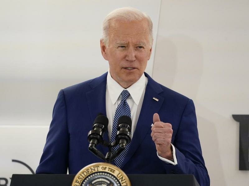US-Präsident Joe Biden hat mit Blick auf den Ukraine-Krieg Befürchtungen über russische Cyberangriffen in den USA und dem Einsatz von Chemie- und Biowaffen in der Ukraine geäußert. Foto: Patrick Semansky/AP/dpa