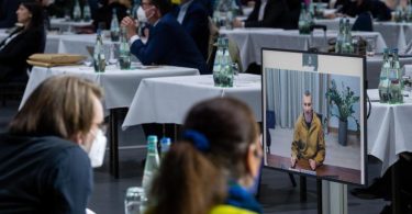Vitali Klitschko ist per Live-Schalte mit dem Münchner Stadtrat verbunden. Foto: Sven Hoppe/dpa