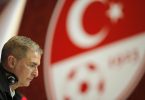 Trainer Stefan Kuntz konnte sich mit der Türkei nicht für die WM in Katar qualifizieren. Foto: Uncredited/AP/dpa