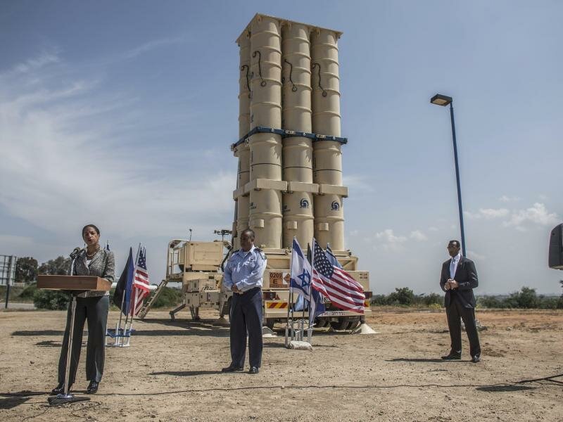 Ein "Arrow 2"-Raketenabwehrsystem auf dem israelischen Luftwaffenstützpunkt Palmahim. Bundeskanzler Scholz plant Raketenschutzschild für Deutschland. Foto: Oliver Weiken/EPA/dpa
