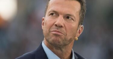 Lothar Matthäus gehört am 1. April in Doha zu den acht früheren Spielern und Trainern an den Loskugeln für die WM-Gruppen. Foto: Federico Gambarini/dpa
