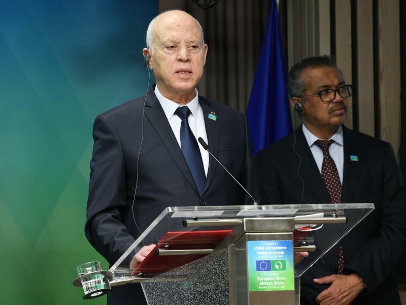 Saied spricht von «Putschversuch», Beobachter fürchten eine gesellschaftliche Spaltung in Tunesien. Foto: Dario Pignatelli/European Council/dpa