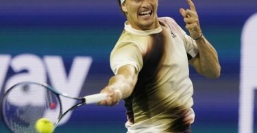 Alexander Zverev in Aktion. Foto: Marta Lavandier/AP/dpa