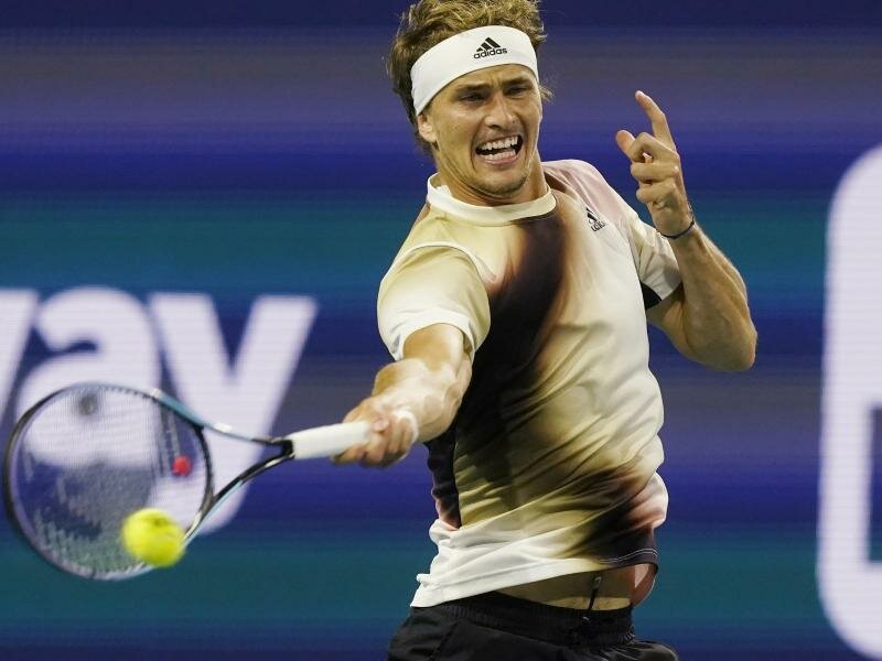 Alexander Zverev in Aktion. Foto: Marta Lavandier/AP/dpa