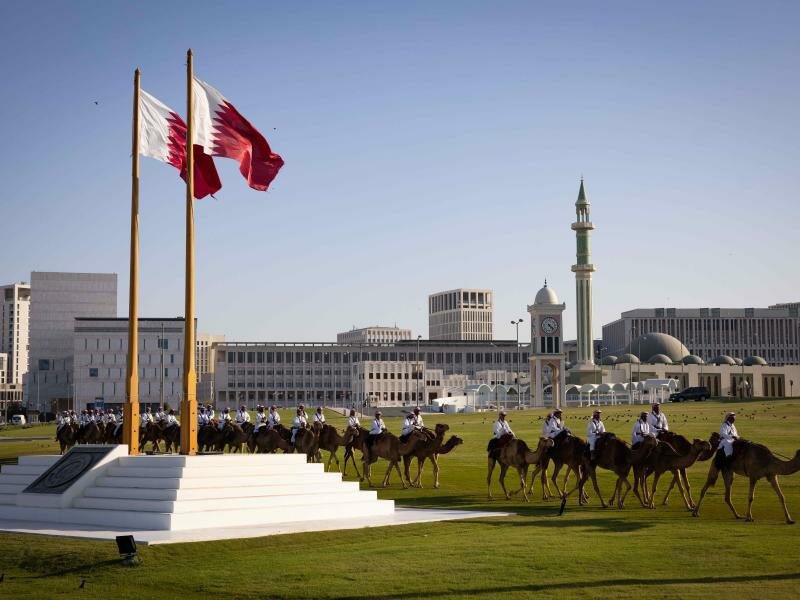 In Doha finden am 31. März der Fifa-Kongress und am 1. April die Auslosung für die Fußball-WM 2022 in Katar statt. Foto: Christian Charisius/dpa