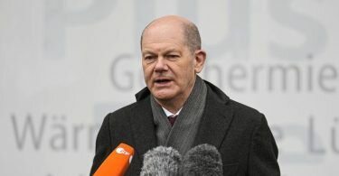 Bundeskanzler Olaf Scholz (SPD) spricht in Bottrop. Foto: Martin Meissner/AP-Pool/dpa