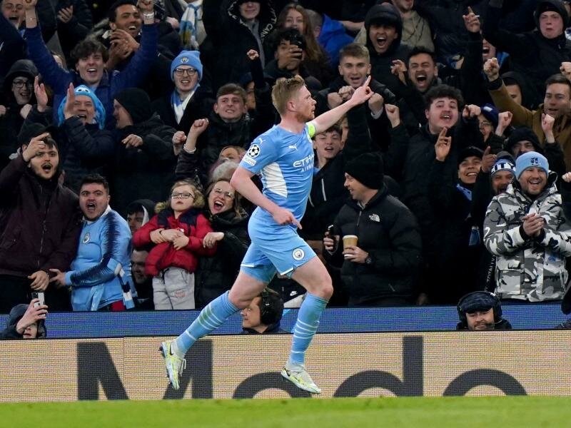 Kevin De Bruyne jubelt, nachdem er zum 1:0 für Manchester City gegen Atletico Madrid getroffen hat. Foto: Tim Goode/PA Wire/dpa