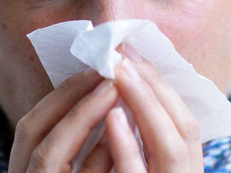 Weil eine Grippewelle wegen der Pandemie erneut ausbleibt, wächst in den kommenden Wintern das Risiko schwerer Influenza-Epidemien. Foto: Maurizio Gambarini/dpa