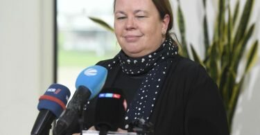 Ursula Hein-Esser (CDU), Umweltministerin in Nordrhein-Westfalen, erklärt mit sofortiger Wirkung ihren Rücktritt vom Ministeramt. Foto: Roberto Pfeil/dpa