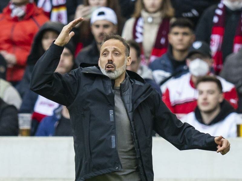 Will mit Stuttgart den drohenden Abstieg noch abwenden: VfB-Coach Pellegrino Matarazzo. Foto: Tom Weller/dpa