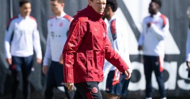 Bayern-Trainer Julian Nagelsmann will sein Team von der Leine lassen. Foto: Sven Hoppe/dpa