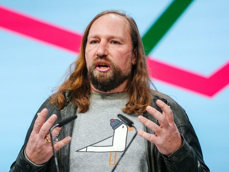 Grünen-Politiker Hofreiter kritisiert Kanzler Scholz wegen seiner Ukraine-Politik scharf. Foto: Kay Nietfeld/dpa