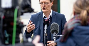 Die Generalstaatsanwaltschaft Koblenz ermittelt gegen eine Gruppe Männer und Frauen, die geplant haben soll, Lauterbach zu entführen. Foto: Axel Heimken/dpa