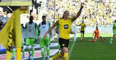 Traf beim Dortmunder Tor-Rausch gegen Wolfsburg zweimal: Erling Haaland. Foto: Bernd Thissen/dpa