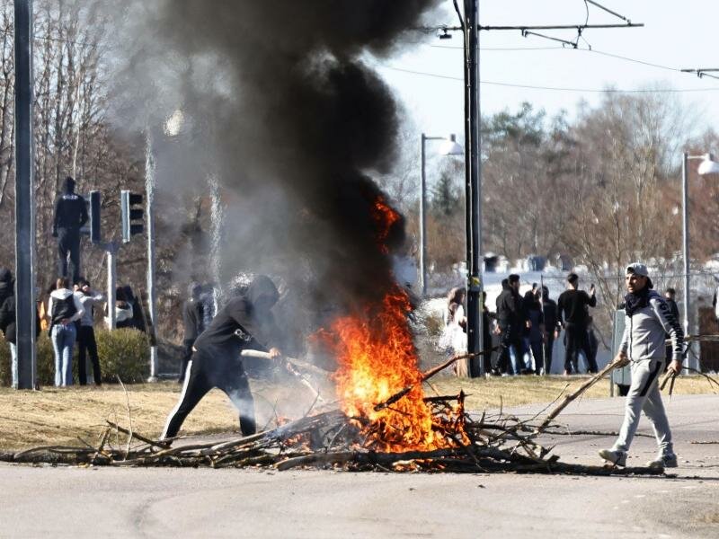 In Südschweden sind Unruhen ausgebrochen. Foto: Stefan Jerrevång/TT NEWS AGENCY/AP/dpa