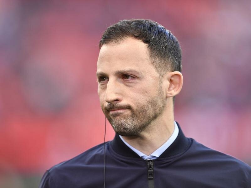 Feierte in Leverkusen seinen 15. Pflichtspielsieg als RB-Coach: Domenico Tedesco. Foto: Marius Becker/dpa