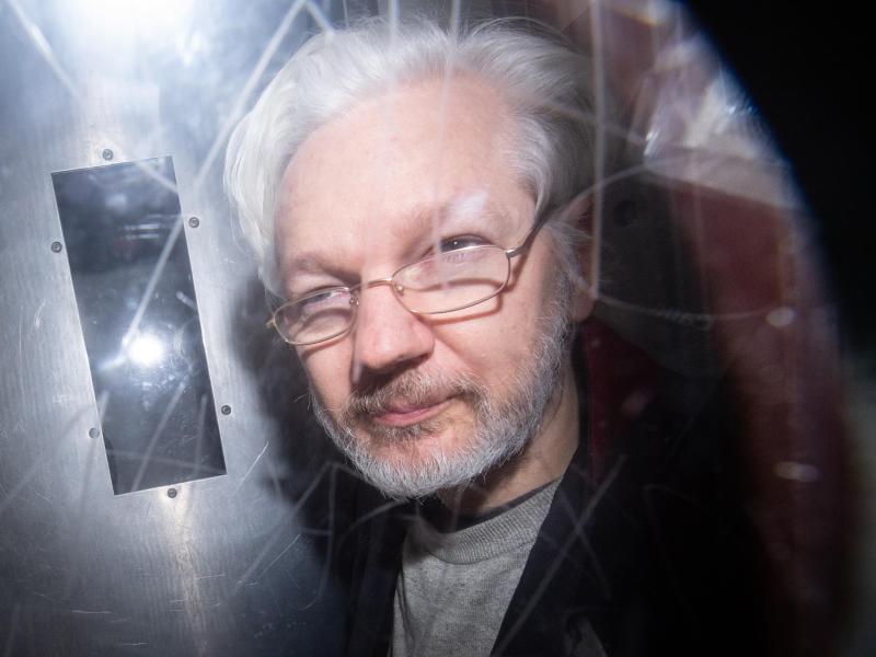 Wikileaks-Gründer Julian Assange droht die Auslieferung an die USA (Archivbild). Foto: Dominic Lipinski/PA Wire/dpa