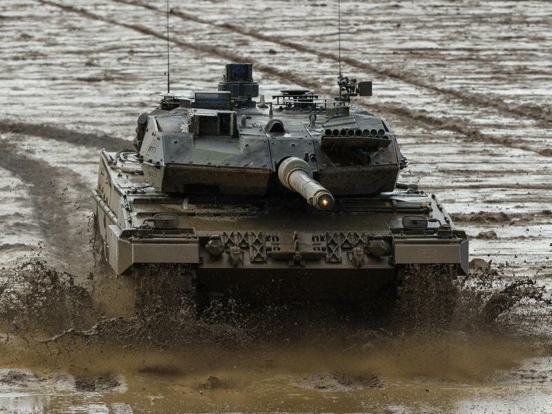 Besonders umstritten sind Lieferungen von&nbsp;Kriegswaffen in sogenannte Drittstaaten - einige von ihnen stehen wegen Menschenrechtsverletzungen in der Kritik oder sind in regionale Konflikte verwickelt. (Symbolbild). Foto: Philipp Schulze/dpa
