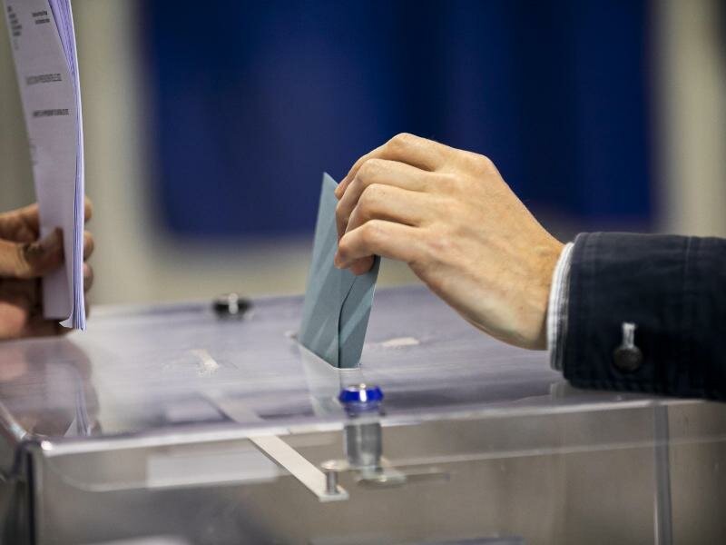 Die Wahlbeteilung bei der Präsidentschaftswahl in Frankreich ist rückläufig. Foto: Hatim Kaghat/BELGA/dpa