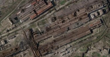 Satellitenbild des Stahlwerks Azovstal in Mariupol. Foto: Uncredited/Planet Labs PBC/AP/dpa