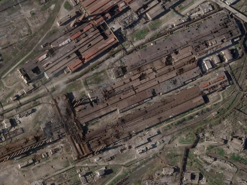Satellitenbild des Stahlwerks Azovstal in Mariupol. Foto: Uncredited/Planet Labs PBC/AP/dpa