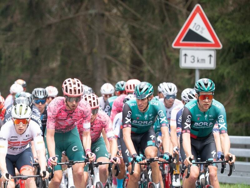 Beim Radklassiker Eschborn-Frankfurt ging es auch über den Feldberg. Foto: Sebastian Gollnow/dpa
