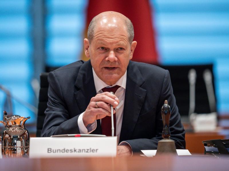 Bundeskanzler Olaf Scholz (SPD) bei einer Sitzung in Berlin. Foto: Michael Kappeler/dpa-POOL/dpa