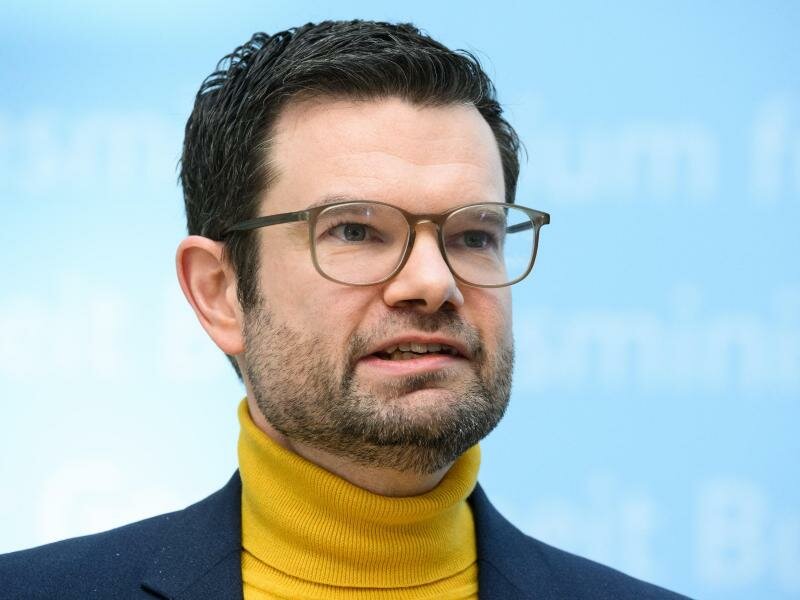 Nicht nur FDP-Minister Marco Buschmann ist bekennender «Star Wars»-Fan - auch in Bayern gibt es einen prominenten Anhänger der Weltraum-Saga. Foto: Bernd von Jutrczenka/dpa