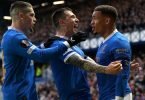 James Tavernier (r) von den Rangers feiert mit seinen Mannschaftskameraden den ersten Treffer gegen RB Leipzig. Foto: Andrew Milligan/PA Wire/dpa