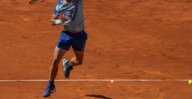 Rafael Nadal verlor in Madrid gegen Carlos Alcaraz. Foto: Bernat Armangue/AP/dpa