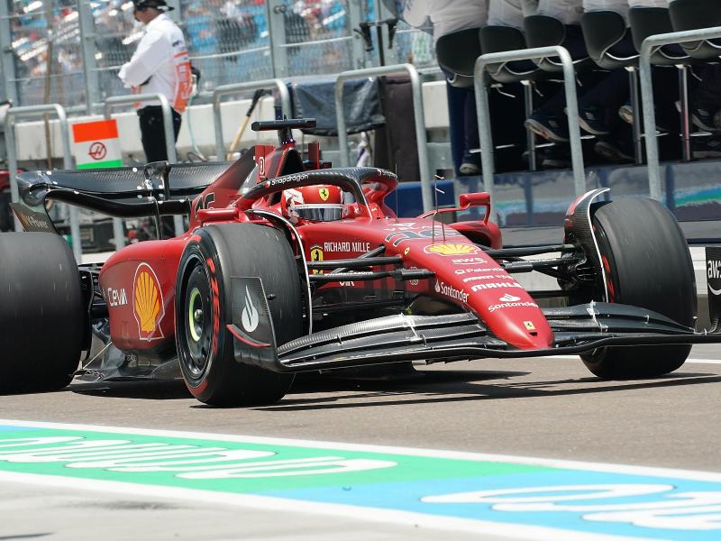 Ferrari-Pilot Charles Leclerc sicherte sich in Miami die Pole Position. Foto: Hasan Bratic/dpa