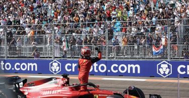 Ferrari-Pilot Charles Leclerc hat sich in Miami die Pole Position gesichert. Foto: Hasan Bratic/dpa