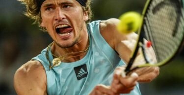 Alexander Zverev zeigt solide Leistung. Foto: Manu Fernandez/AP/dpa