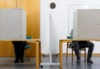 Ein Wahllokal in Bargteheide. Foto: Markus Scholz/dpa