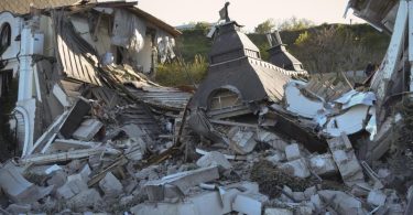 Das Grande Pettine Hotel in Odessa liegt in Trümmern, nachdem es von einer Rakete getroffen wurde. Foto: Max Pshybyshevsky/AP/dpa