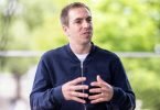 Philipp Lahm, ehemaliger Profi-Fußballspieler, hat ein Buch herausgebracht. In dem Ratgeber «Gesund kann jede*r!» gibt er Tipps für mehr Beweglichkeit und teilt Rezeptideen. Foto: Matthias Balk/dpa