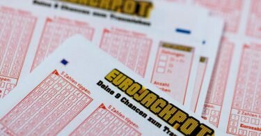 Im Eurojackpot purzeln die Gewinnrekorde. Foto: Rolf Vennenbernd/dpa
