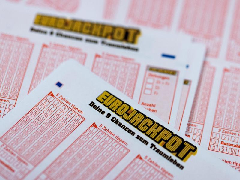 Im Eurojackpot purzeln die Gewinnrekorde. Foto: Rolf Vennenbernd/dpa