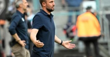 Muss bei TSG 1899 Hoffenheim gehen: Trainer Sebastian Hoeneß. Foto: Federico Gambarini/dpa